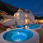 Luxury Maja With Whirlpool, Heated Pool, Gym, Sauna, Panoramic Sea Views Jesenice (Split-Dalmatia)
