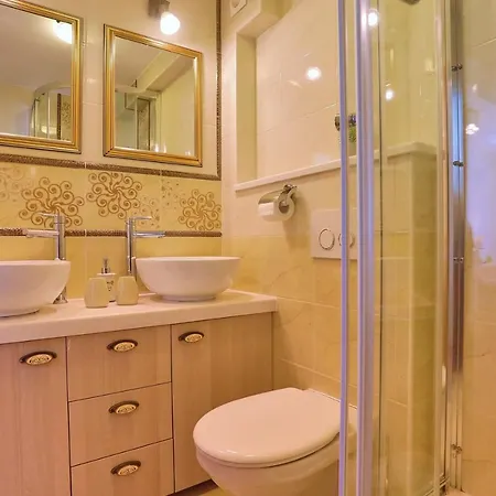 Maja With Whirlpool, Heated Pool, Gym, Sauna, Panoramic Sea Views Vila Jesenice (Split-Dalmatia)