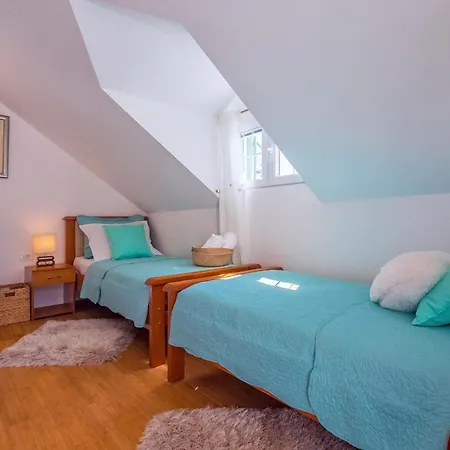 Villa Luxury Maja With Whirlpool, Heated Pool, Gym, Sauna, Panoramic Sea Views *