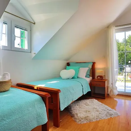 Maja With Whirlpool, Heated Pool, Gym, Sauna, Panoramic Sea Views * Jesenice (Split-Dalmatia)