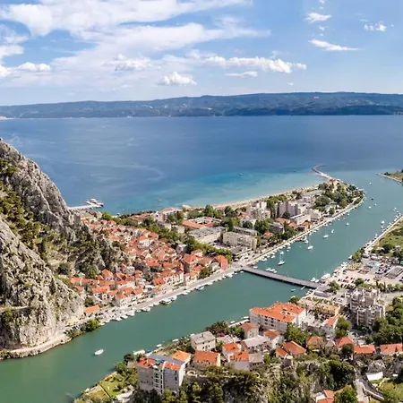 Luxury Maja With Whirlpool, Heated Pool, Gym, Sauna, Panoramic Sea Views * Jesenice (Split-Dalmatia)