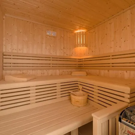 Vila Maja With Whirlpool, Heated Pool, Gym, Sauna, Panoramic Sea Views Jesenice (Split-Dalmatia)